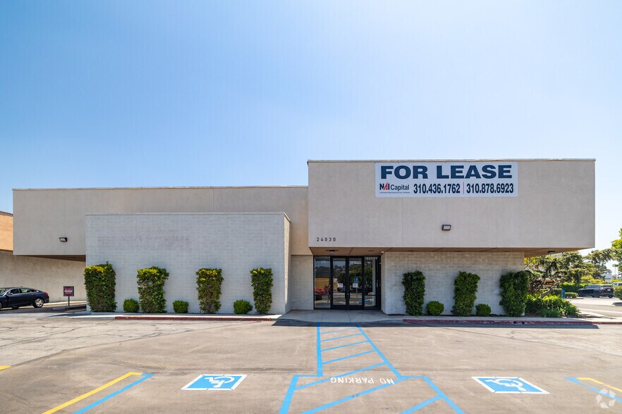 24030 Hawthorne Blvd, Torrance, CA à louer - Photo du bâtiment - Image 3 de 4