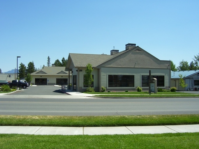 51530 Huntington Rd, La Pine, OR for lease - Primary Photo - Image 1 of 20