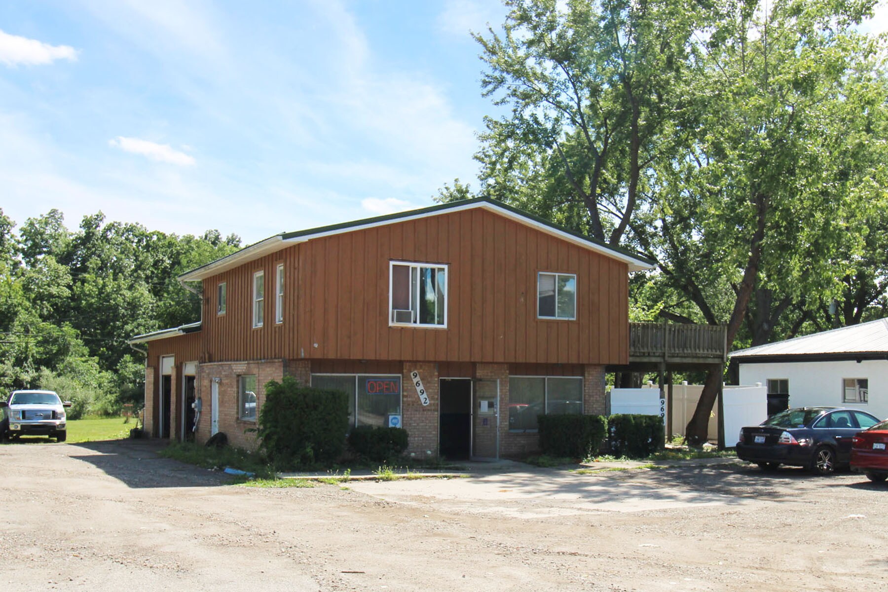 9692-9694 E M-36, Whitmore Lake, MI à vendre Photo du bâtiment- Image 1 de 6