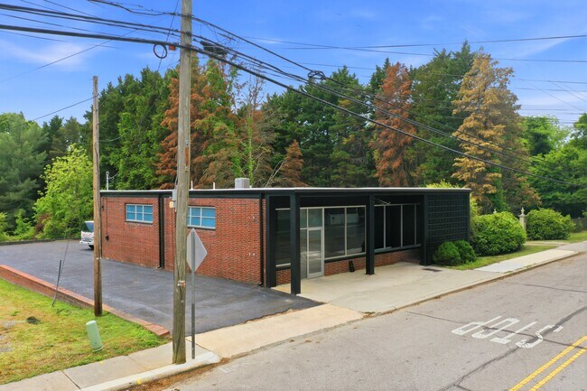 More details for 43 Main W St, Yanceyville, NC - Office for Sale