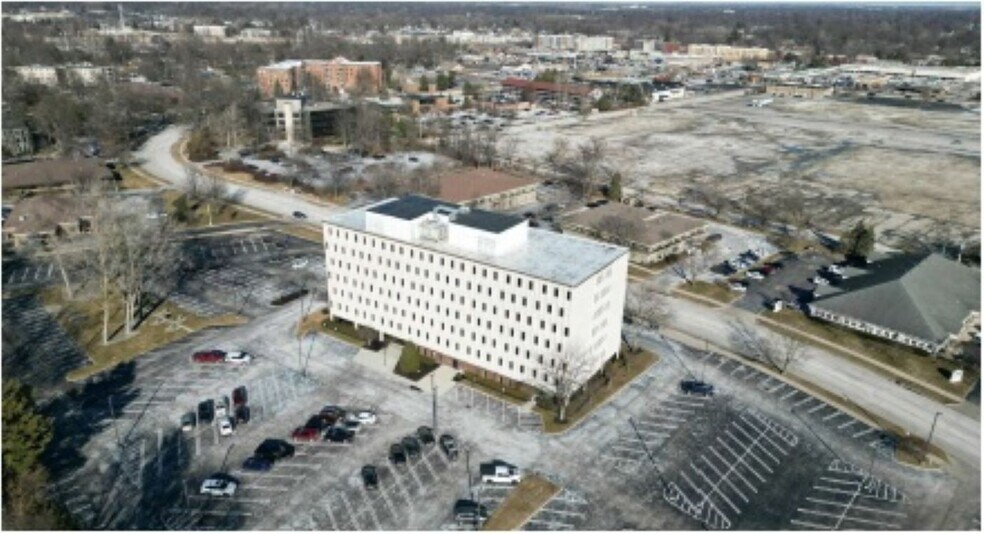 3103 Executive Pky, Toledo, OH à louer - Photo du bâtiment - Image 1 de 22