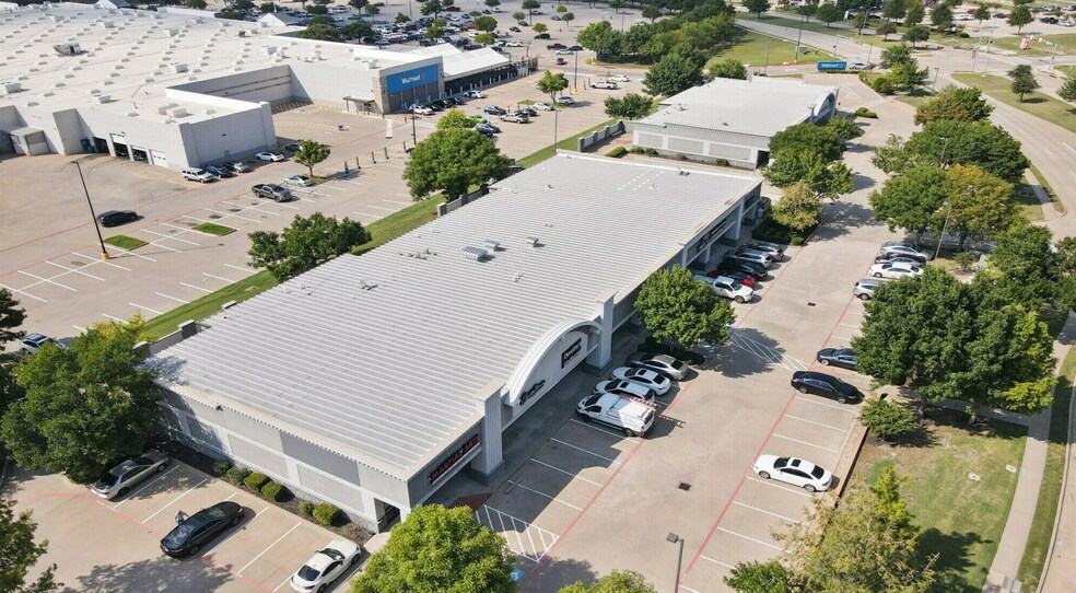 613 Uptown Blvd, Cedar Hill, TX à louer - Photo du bâtiment - Image 2 de 4