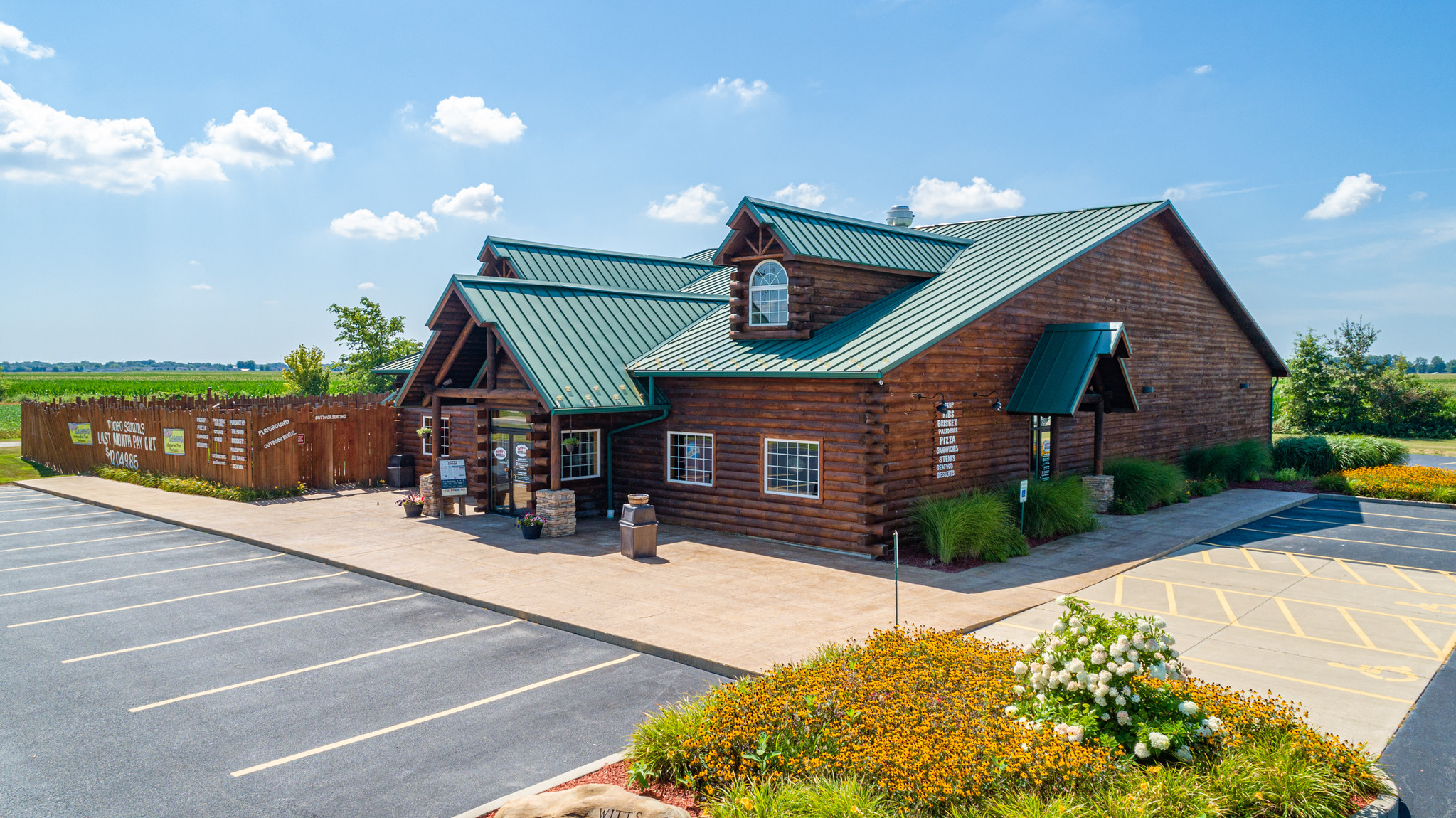 10325 E State Highway 33, Effingham, IL for sale Primary Photo- Image 1 of 1