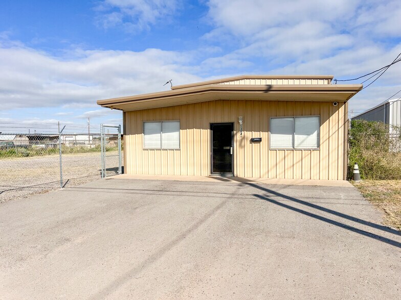 1304A Dayton Rd, Midland, TX for lease - Building Photo - Image 3 of 45