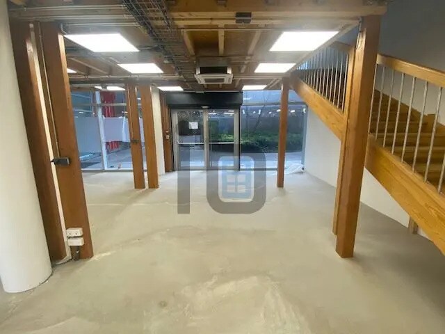 Retail in Boulogne-Billancourt for lease Building Photo- Image 1 of 7