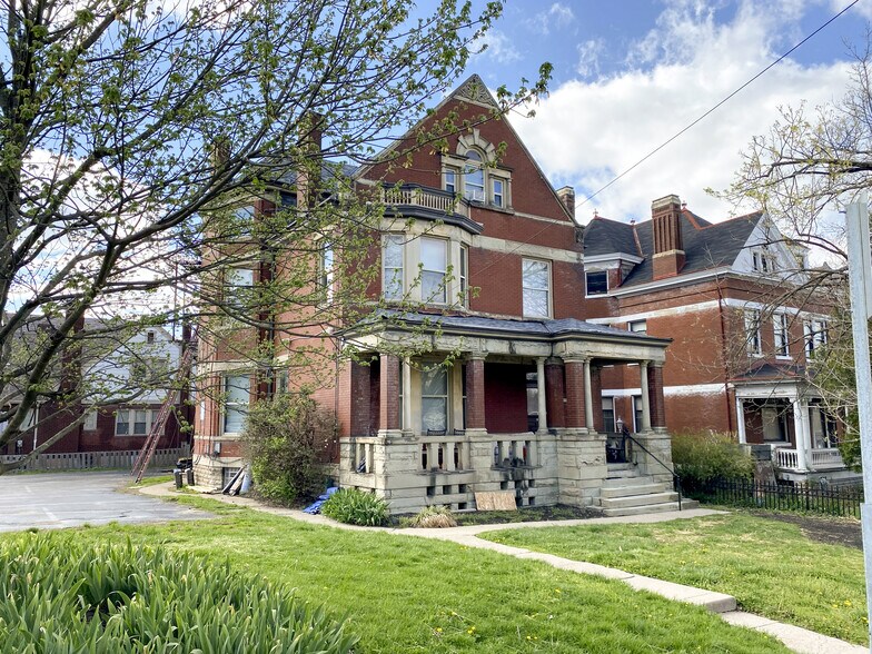 2705 Eden Ave, Cincinnati, OH for sale - Primary Photo - Image 1 of 5