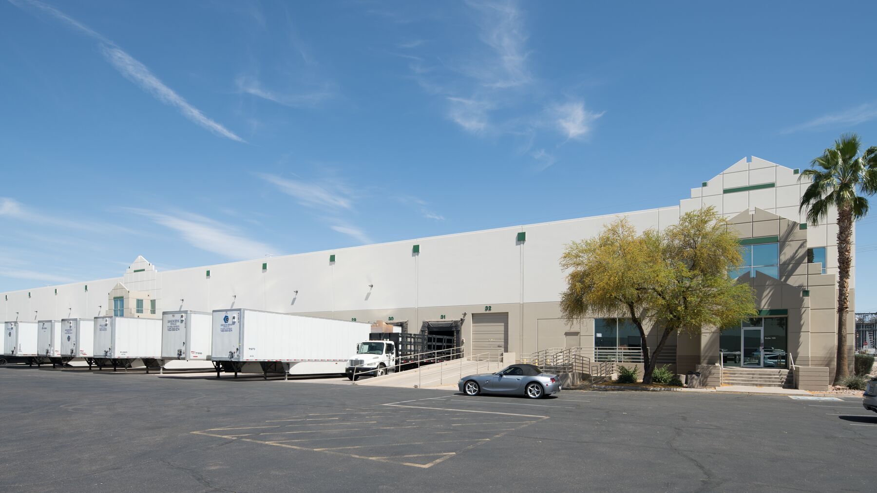 455 W Diamond Dr, Tempe, AZ for lease Primary Photo- Image 1 of 5