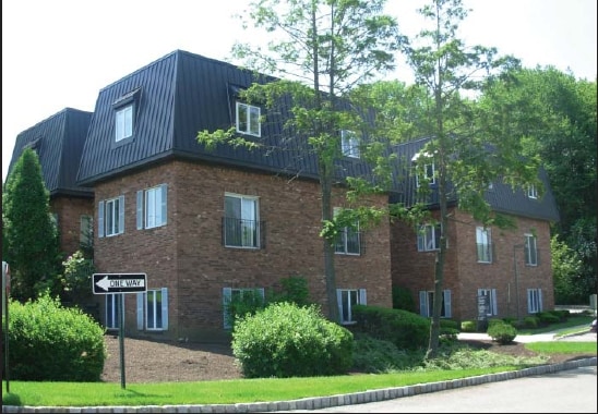 29 Columbia Tpke, Florham Park, NJ for sale - Building Photo - Image 2 of 7