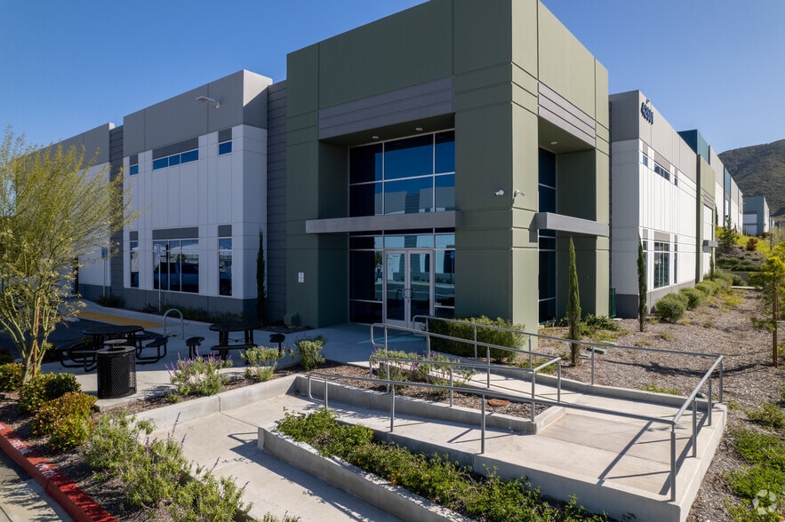 42601 Avenida Alvarado, Temecula, CA for sale - Building Photo - Image 3 of 7