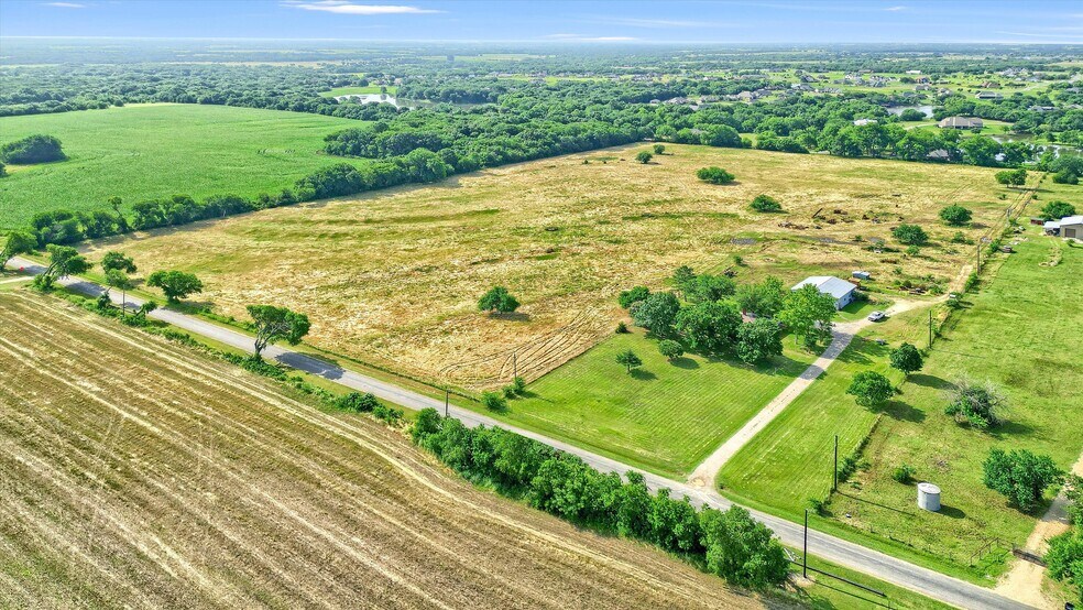 1730 Mackey Rd, Howe, TX à vendre - Photo du bâtiment - Image 1 de 11