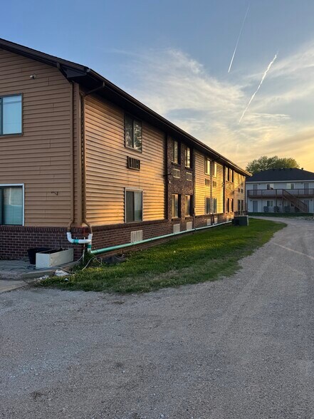 1701 31st St, Central City, NE à vendre - Photo du bâtiment - Image 3 de 20
