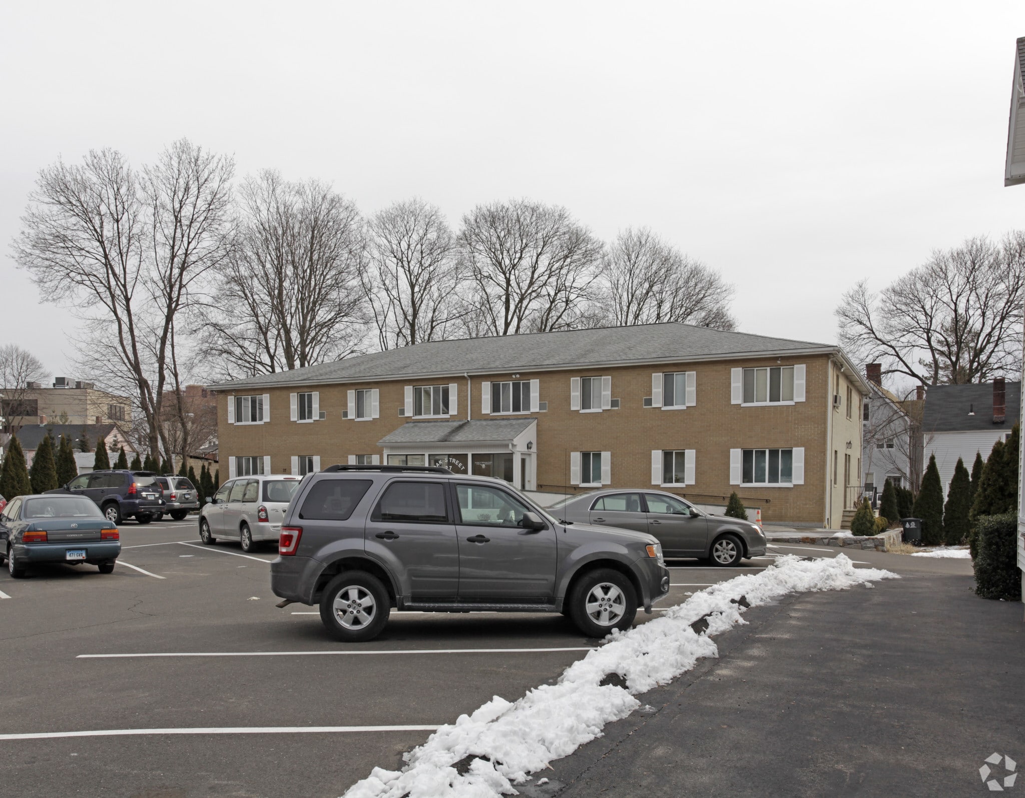 27 Oak St, Stamford, CT for lease Primary Photo- Image 1 of 17