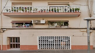 Plus de détails pour Multi-résidentiel à vendre