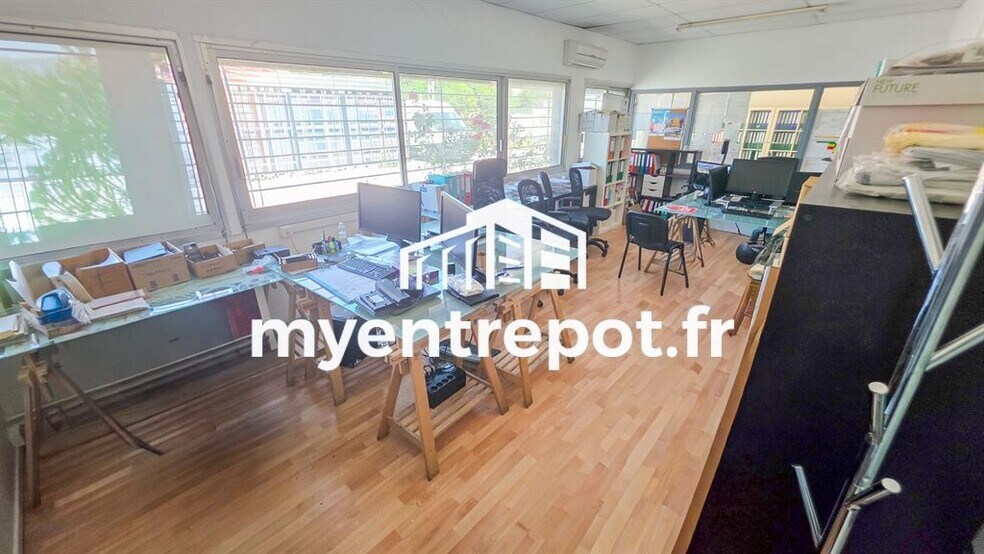 1163 Chemin De La Vallée, Aubagne à louer - Photo intérieure - Image 3 de 5