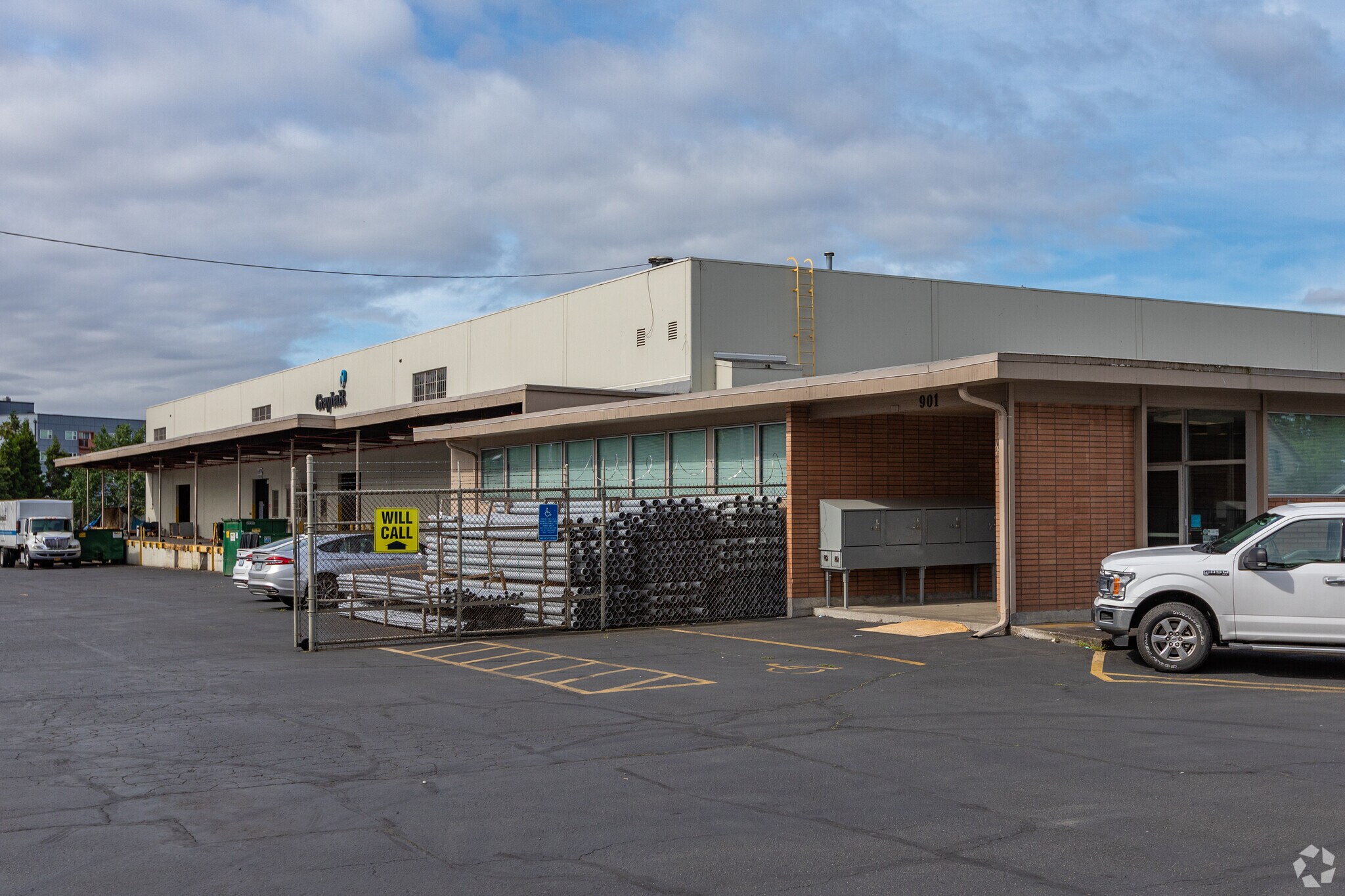 901 NE 60th Ave, Portland, OR à vendre Photo principale- Image 1 de 8