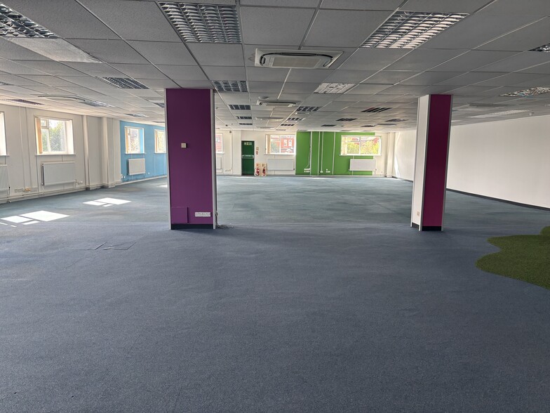 42 Bone Ln, Newbury for lease - Building Photo - Image 1 of 10