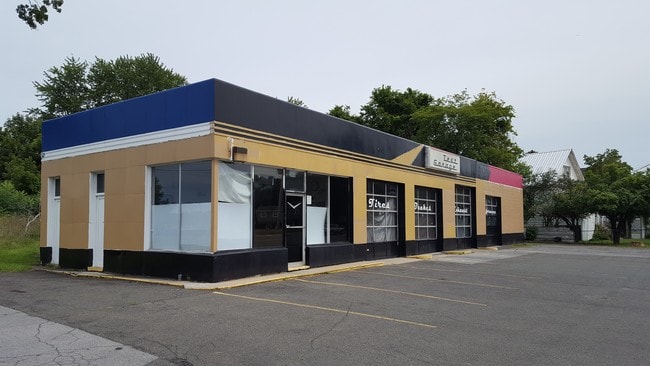 Plus de détails pour 103 Columbia Turnpike Portfolio Sale – à vendre, Rensselaer, NY
