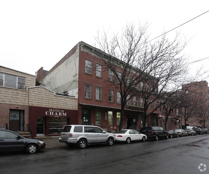 167 N 9th St, Brooklyn, NY à louer - Photo du bâtiment - Image 2 de 3