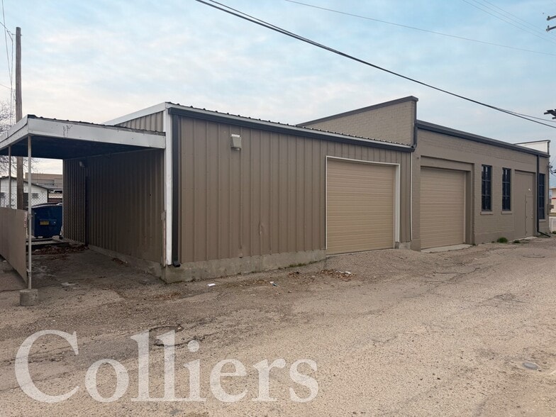 207-211 10th Ave S, Nampa, ID à vendre - Photo du bâtiment - Image 3 de 9