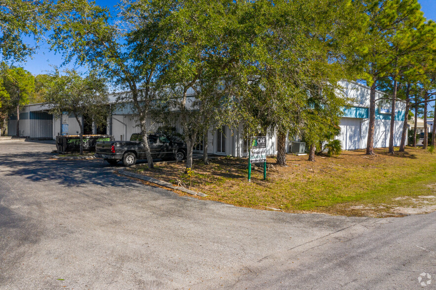 6201 Arc Way, Fort Myers, FL à vendre - Photo principale - Image 1 de 1