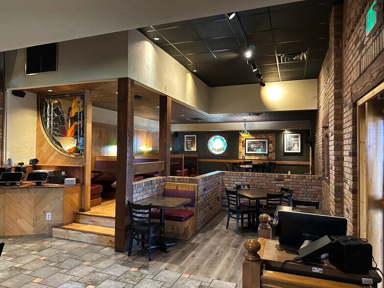 753 Horizon Ct, Grand Junction, CO à vendre - Photo du bâtiment - Image 2 de 29