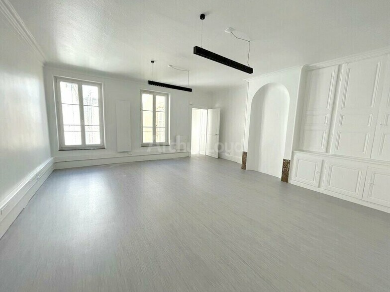 Office in Nancy for lease - Interior Photo - Image 3 of 6
