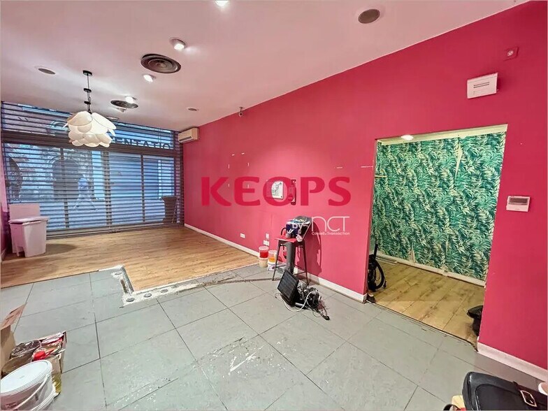 Retail in Toulouse for lease - Interior Photo - Image 2 of 7