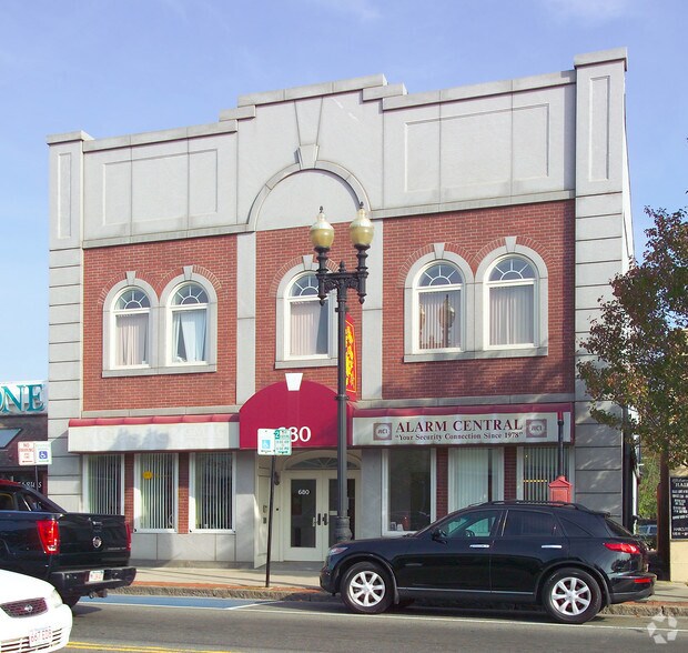 680 Hancock St, Quincy, MA à louer - Photo du bâtiment - Image 3 de 5