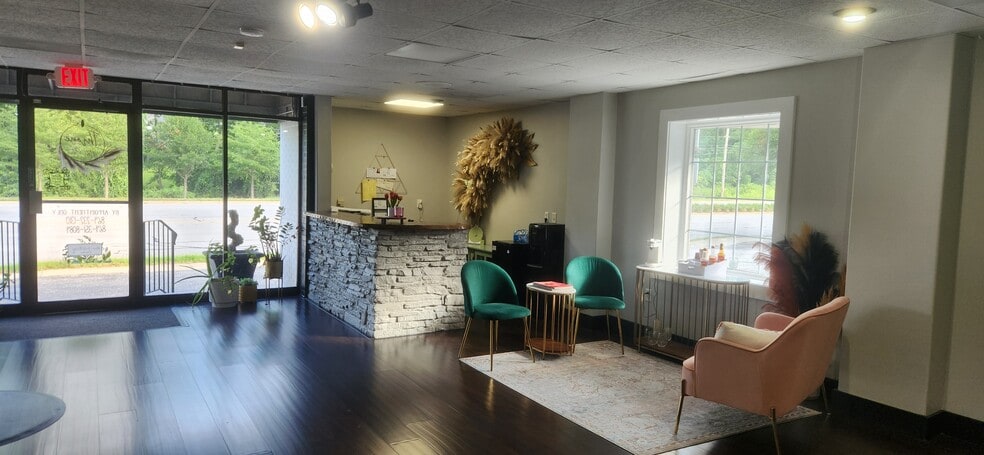 310 Wade Hampton Blvd, Greenville, SC for sale - Building Photo - Image 2 of 10