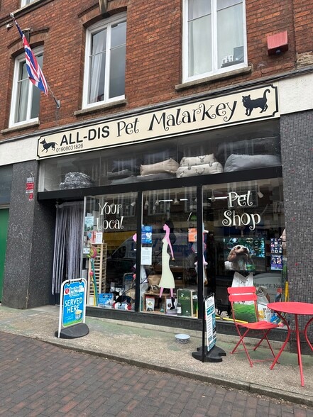 39 High St, Newport Pagnell for sale - Building Photo - Image 1 of 1