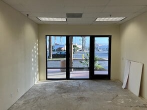 67555 E Palm Canyon Dr, Cathedral City, CA for lease Interior Photo- Image 2 of 8