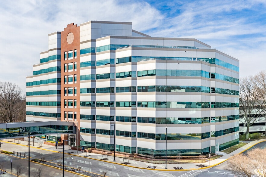 8260 Willow Oaks Corporate Dr, Fairfax, VA for lease - Building Photo - Image 2 of 16