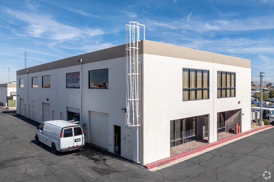 14176 Amargosa Rd, Victorville, CA for lease - Building Photo - Image 3 of 4