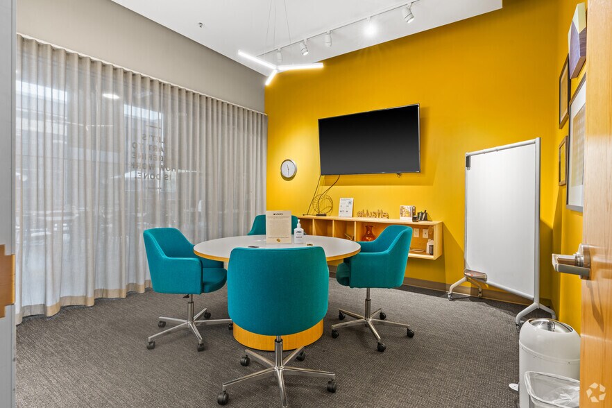 3031 Tisch Way, San Jose, CA à louer - Photo du bâtiment - Image 3 de 42
