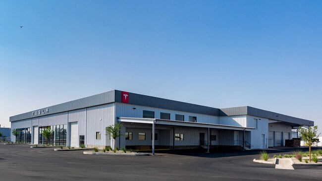 More details for 2720 Auto Mall Dr, Bakersfield, CA - Retail for Sale