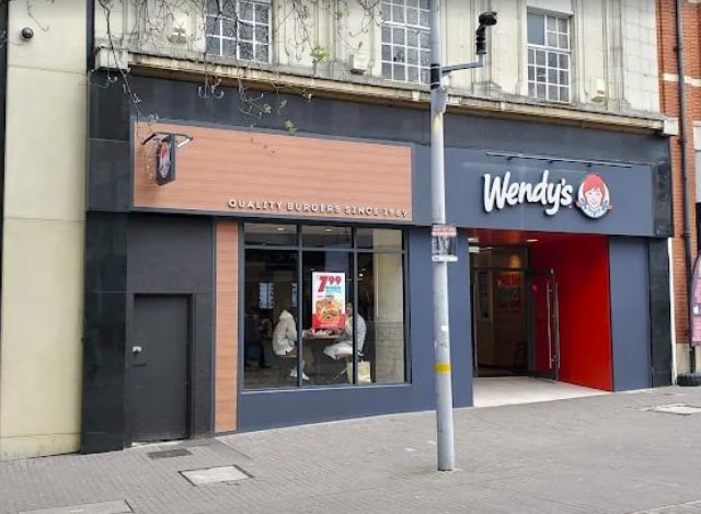 96-98 High St, Sutton à louer Photo du bâtiment- Image 1 de 1