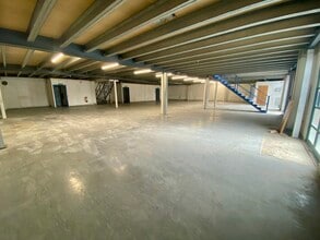 9 & 11 Apex Business Centre, Dunstable for lease Interior Photo- Image 2 of 4
