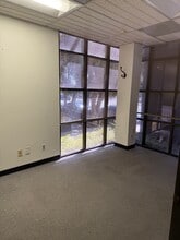 20941-20945 Devonshire St, Chatsworth, CA for lease Interior Photo- Image 1 of 3