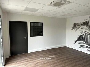 Local d'activités dans Bourgoin-Jallieu à vendre Photo intérieure- Image 2 de 4