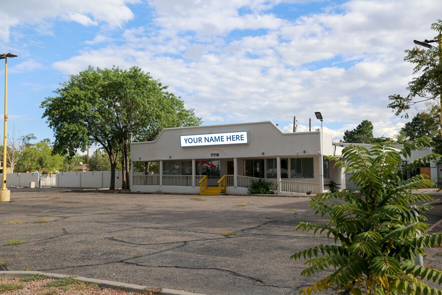 7710 Lomas Blvd NE, Albuquerque, NM à louer - Photo du bâtiment - Image 3 de 4