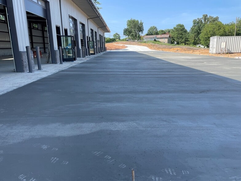 2447 Alton Rd, Irondale, AL for lease - Building Photo - Image 3 of 12