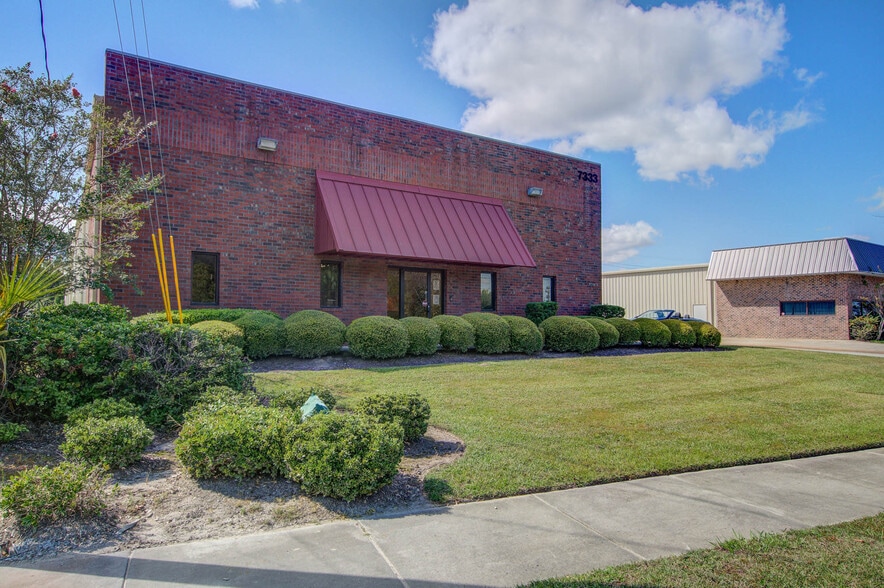 7333 Peppermill Pky, Charleston, SC for lease - Building Photo - Image 3 of 13