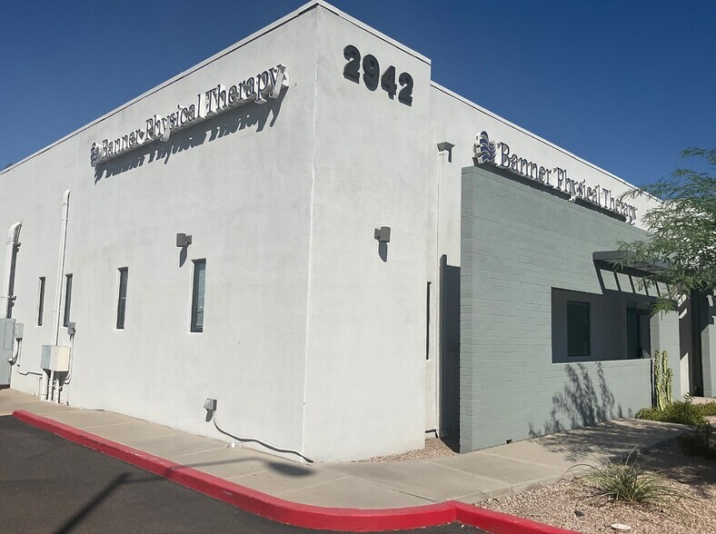 2942 N 7th Ave, Phoenix, AZ à louer - Photo du bâtiment - Image 2 de 12