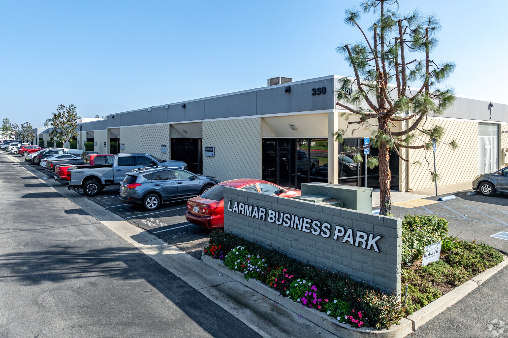 350 E Orangethorpe Ave, Placentia, CA for lease Primary Photo- Image 1 of 26