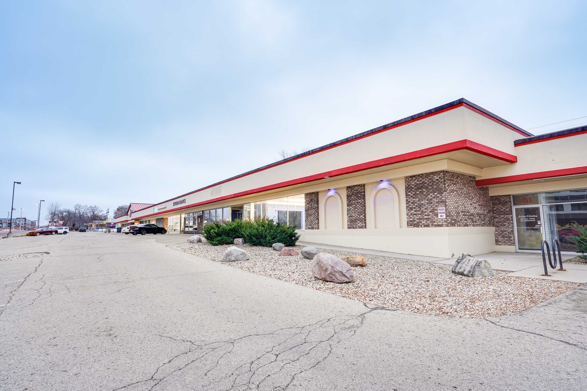 195-209 Cottage Grove Rd, Madison, WI for lease Building Photo- Image 1 of 41