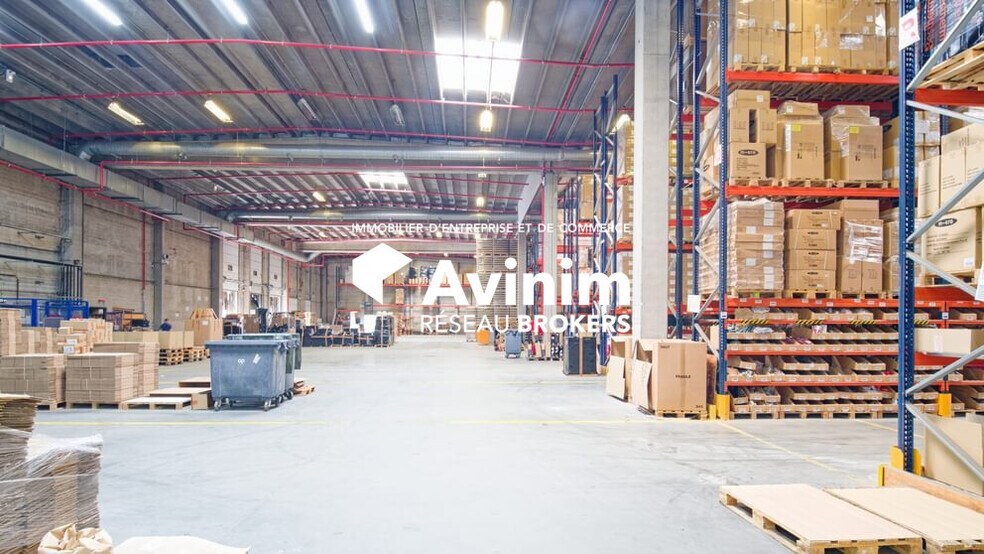 Industrial in Lille for lease - Interior Photo - Image 2 of 5