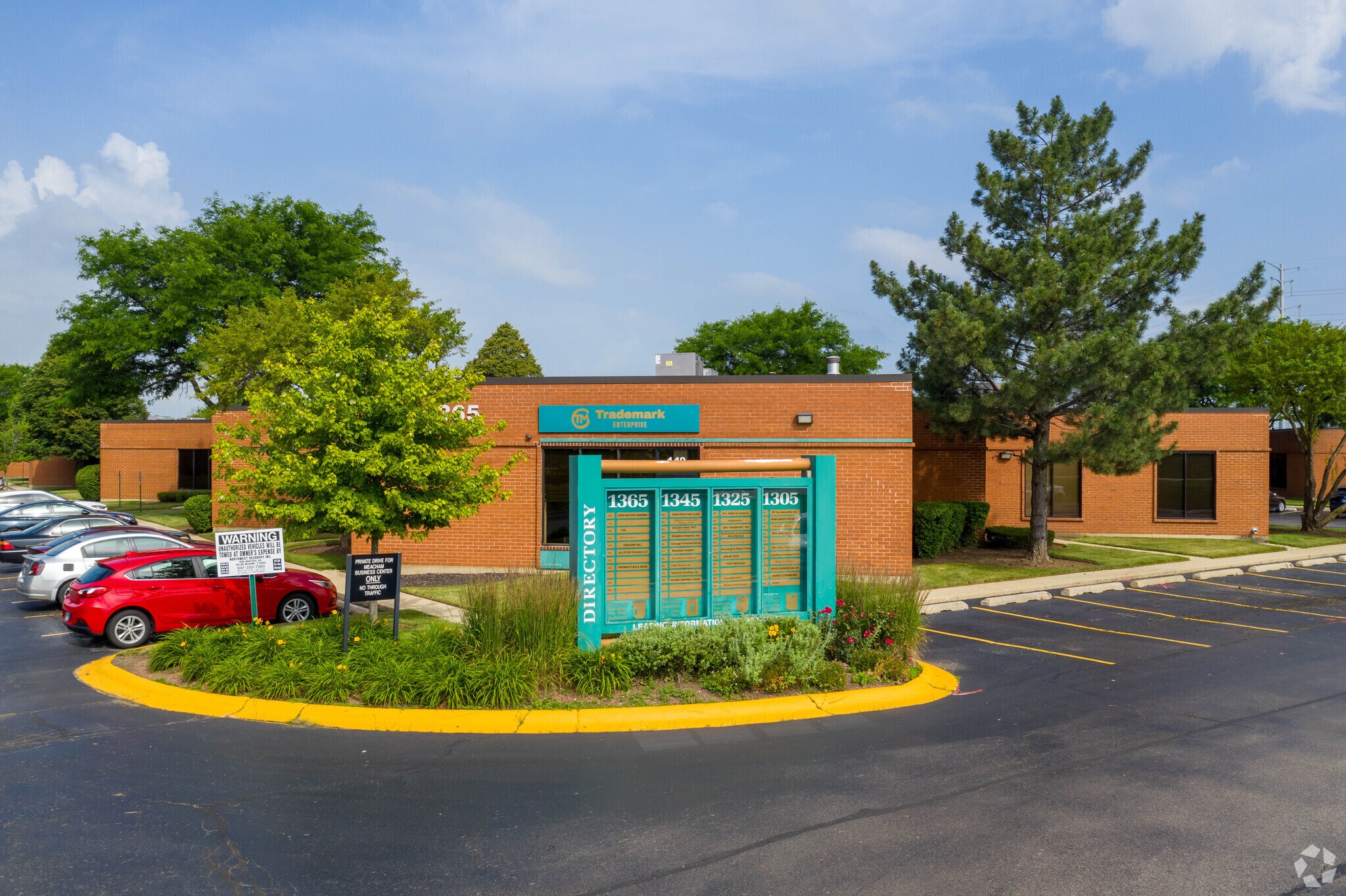 1305-1365 Wiley Rd, Schaumburg, IL à louer Photo du bâtiment- Image 1 de 15