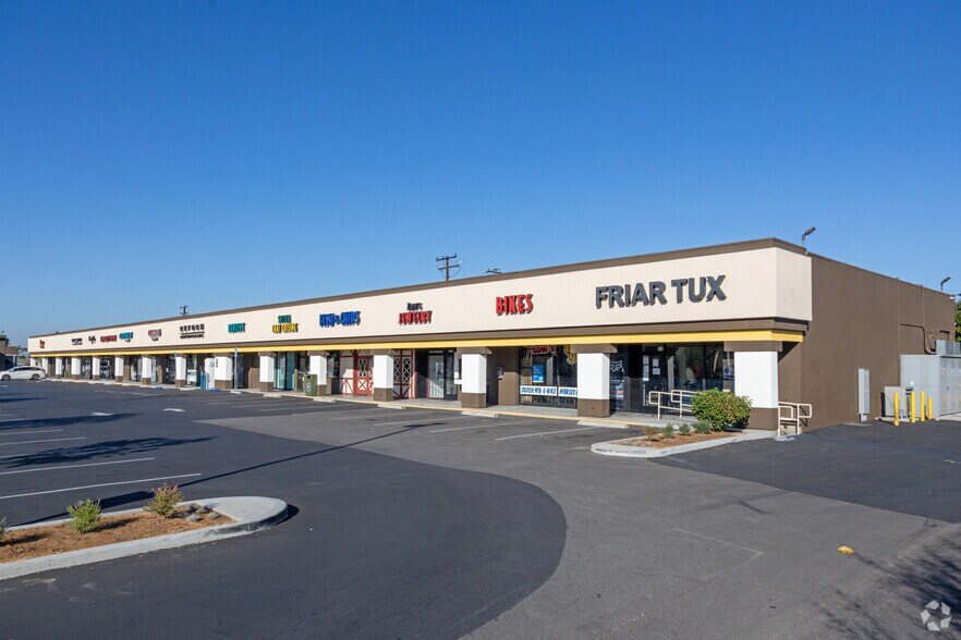 10317-10407 Lakewood Blvd, Downey, CA à louer - Photo du bâtiment - Image 1 de 22
