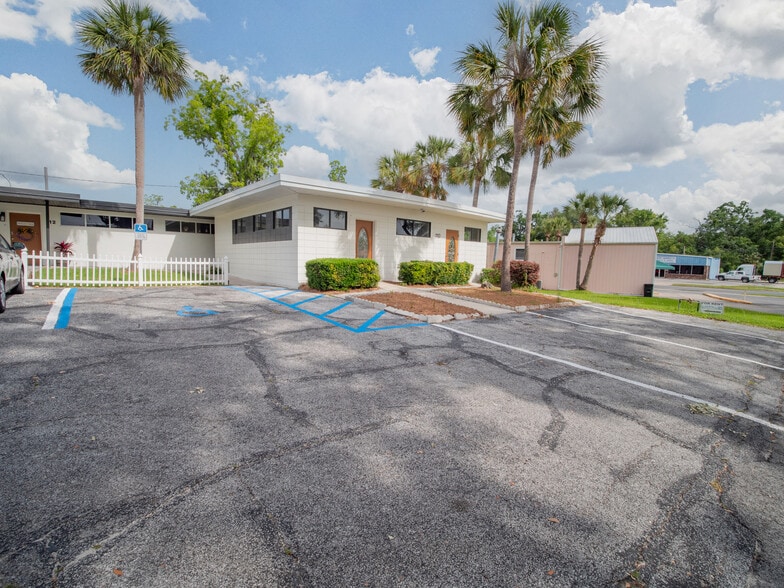 110-112 Irvin Ave SW, Live Oak, FL for sale - Building Photo - Image 3 of 32