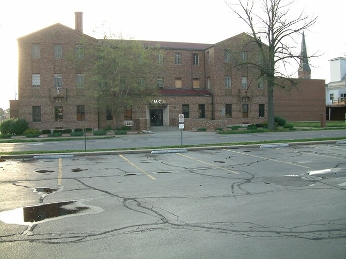 200 S 6th St, Terre Haute, IN for sale - Primary Photo - Image 1 of 1